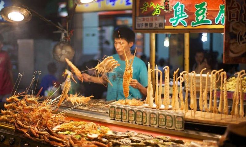 Ẩm thực đường phố tại chợ đêm Liuhe